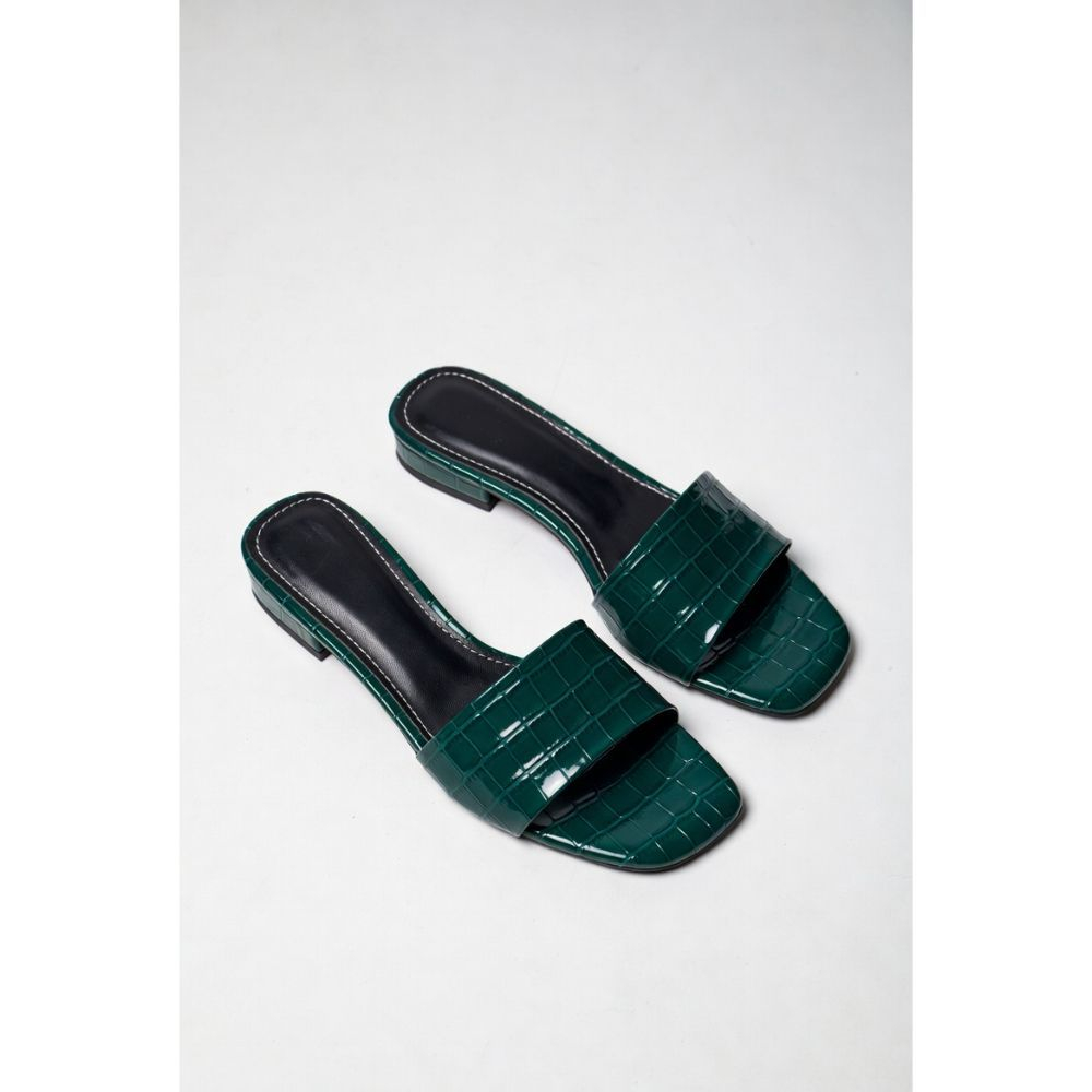 Emerald Croc Embossed Emblem Slide